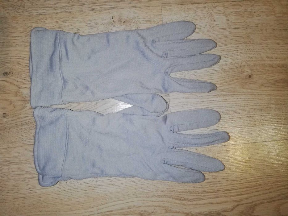 Cienkie ozdobne rękawiczki