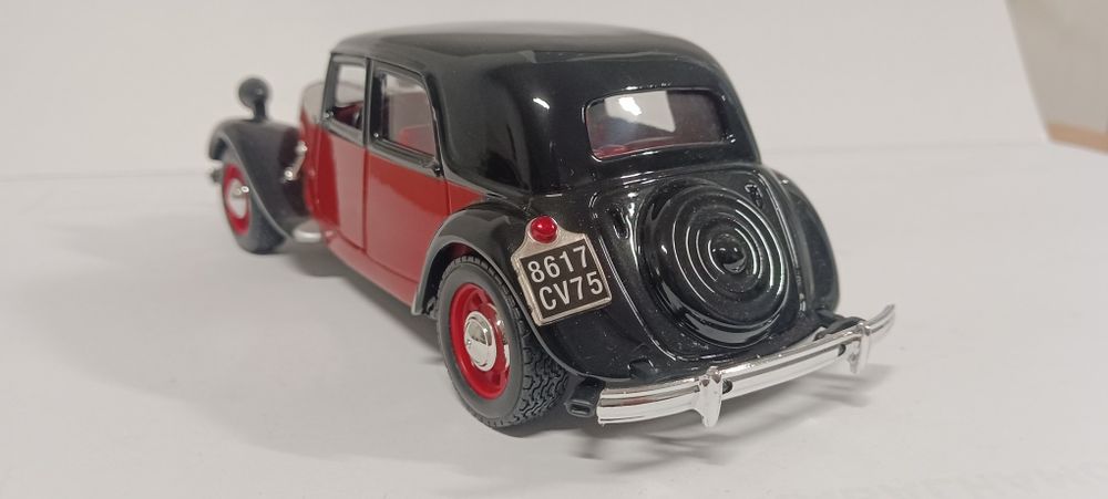 Citroen 15cv escala 1/24