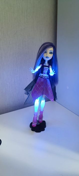 Лялька Monster High Spectra Vondergeist серія Ghouls Alive