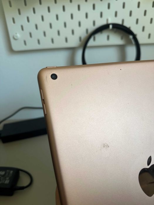 iPad 10.2" 7ª Geração A2197 (Para Peças/Reparação)