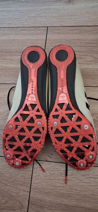 Sprzedam buty z kolcami