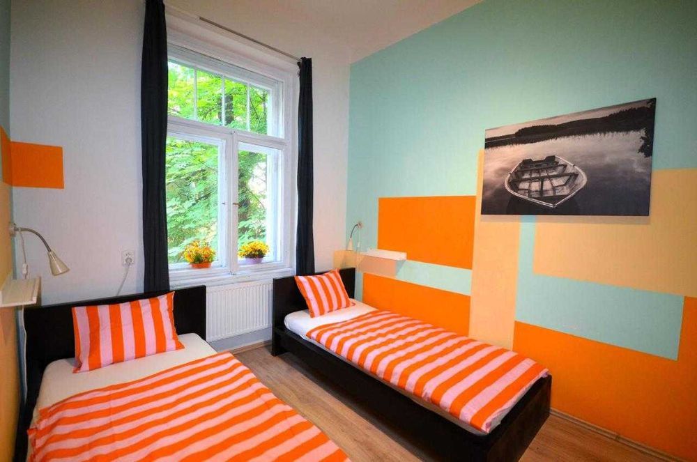 Крутой Хостел в Киеве! Метро Дарница ДВРЗ! Звоните !