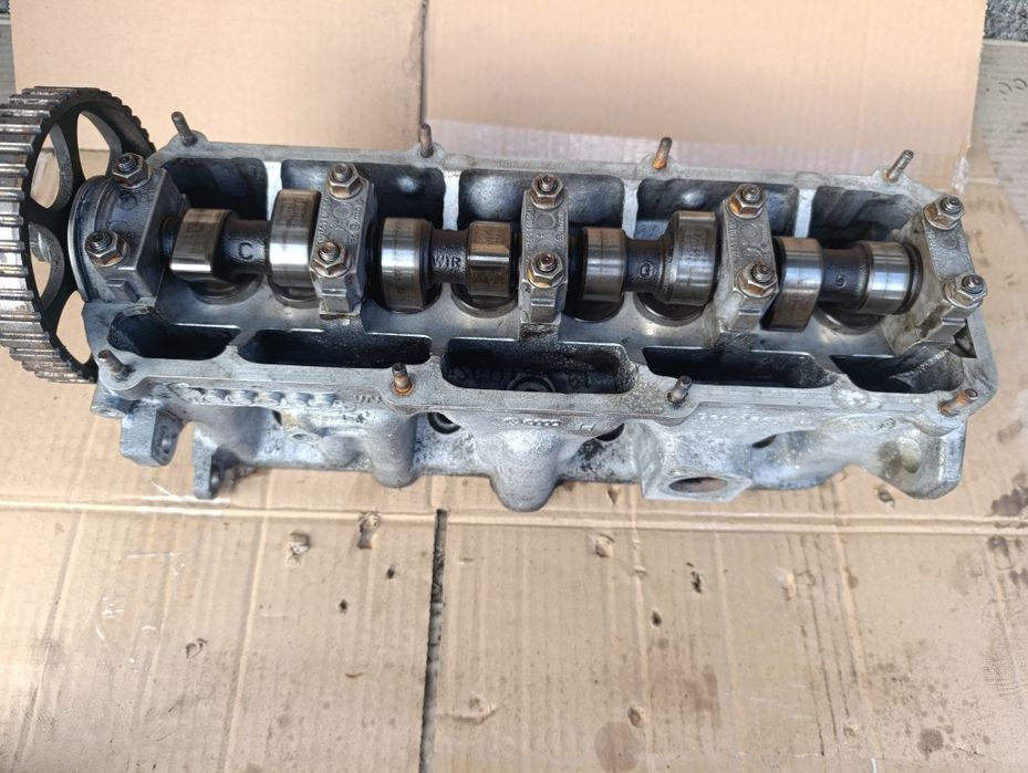 Гбц головка 2.0 8V 048103373A Audi 80 100 Passat b3 B4 Golf Vento