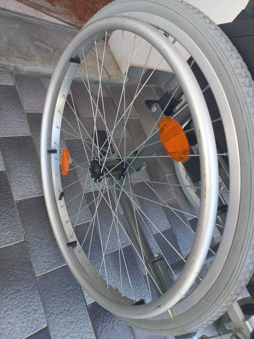 Cadeira de rodas manual e almofada viscoflex