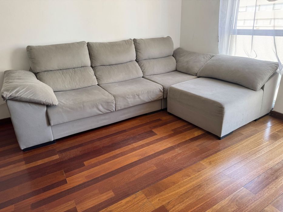 Sofá retrátil 3 lugares com chaise