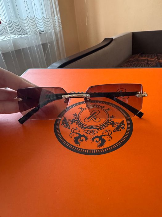 Різні окуляри на літо