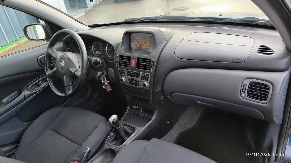 Nissan Almera 1.5 AC e em muito bom estado geral