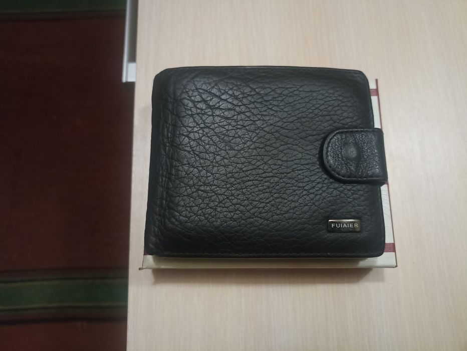 Продам кошелек мужской!