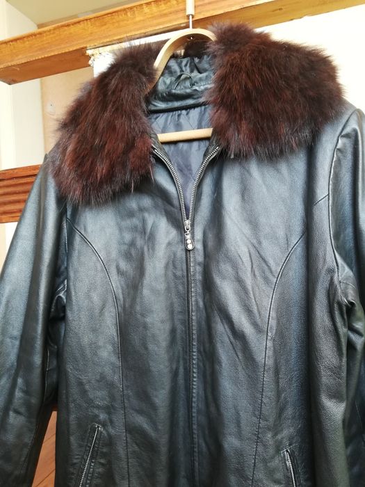 Жіноча  шкіряна куртка