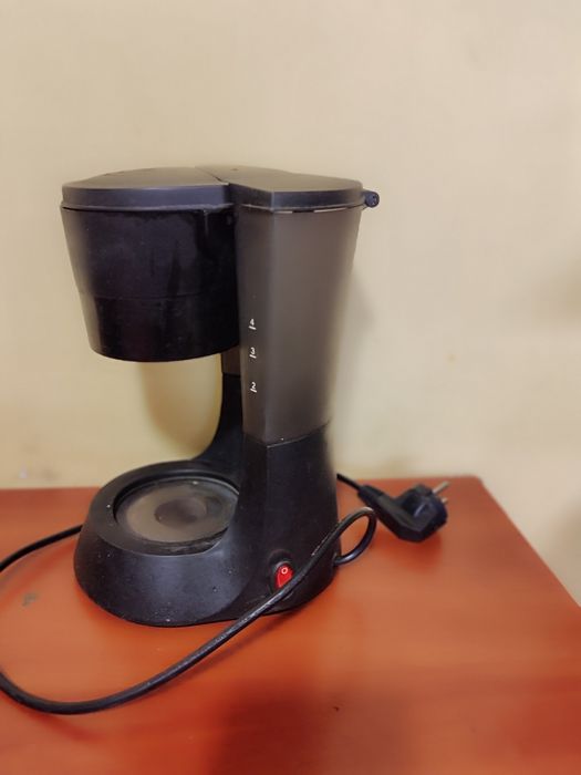Кофеварка капельная MAXWELL MW-1650 BK