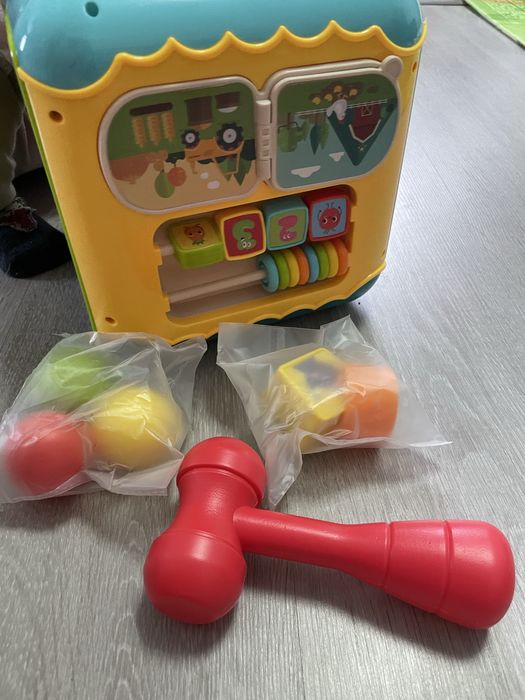 Розвиваючий сортер для діток