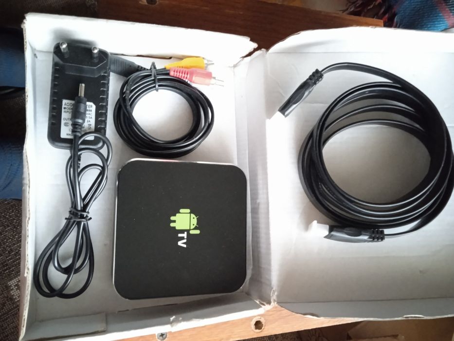 Android TV інтернет приставка до телевізора HDMI
