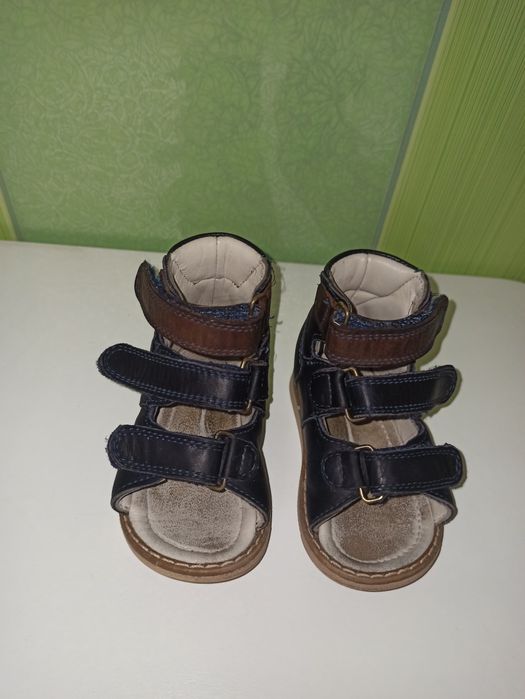 Сандалі для хлопчика