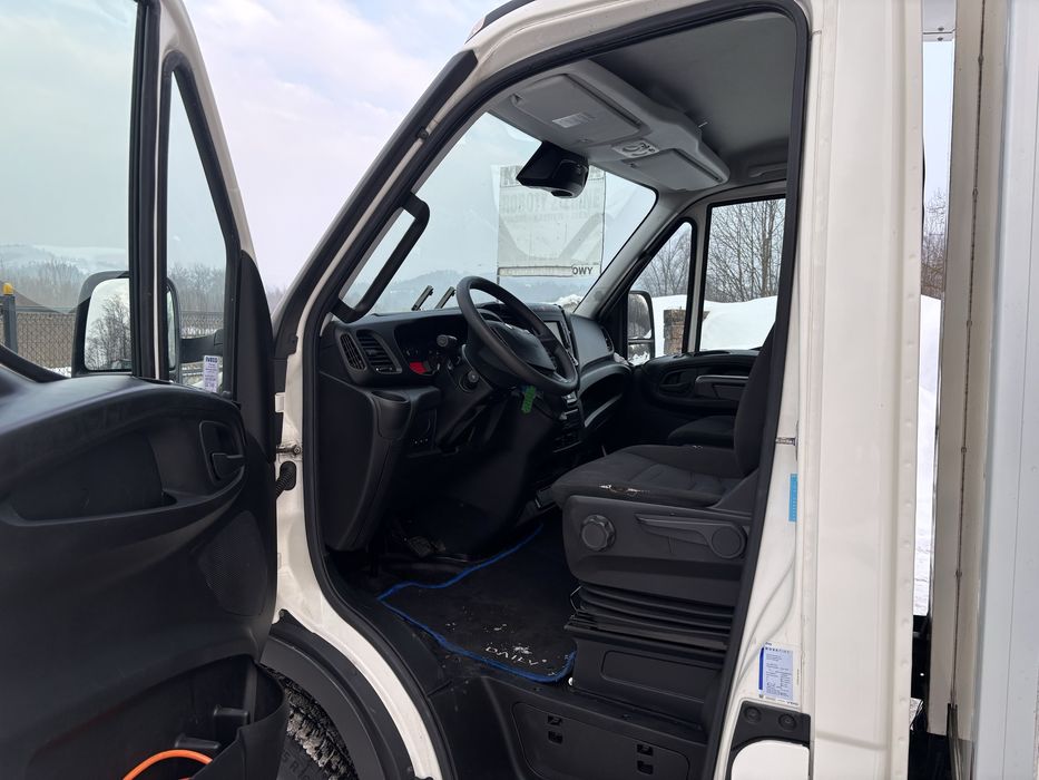 Iveco daily 70C18 chłodnia izoterma winda