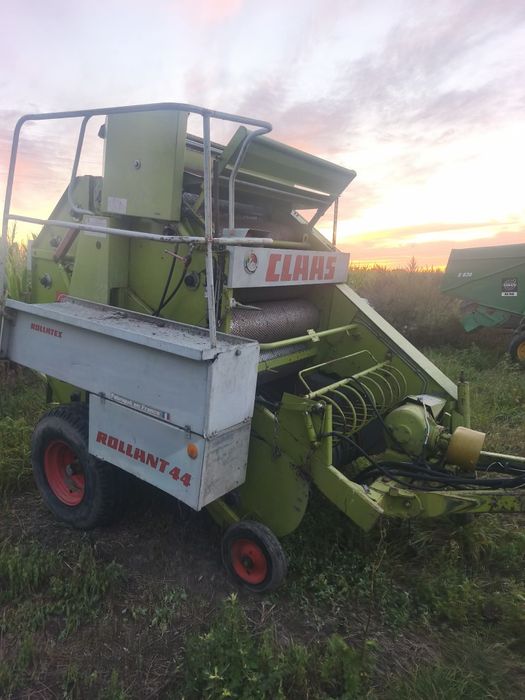 Prasa rolująca Claas Rollant 44 siatka sznurek