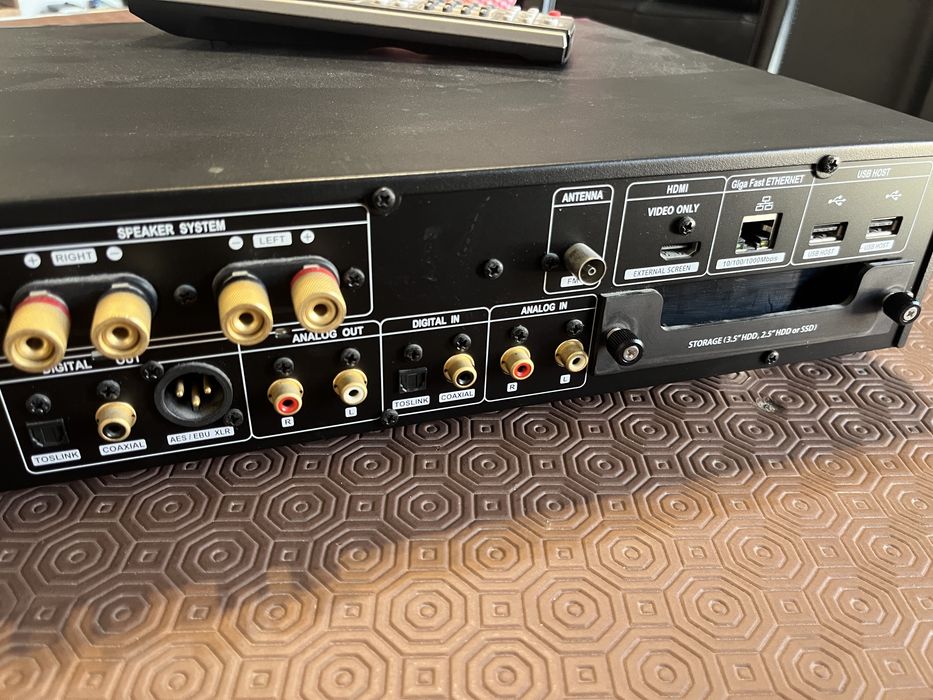 Cocktail Audio x30 - Amplificador Multimédia CD, DAC, FM, Internet Radio, USB com 1TB memória