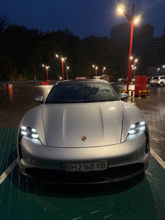 Porsche Taycan 2023