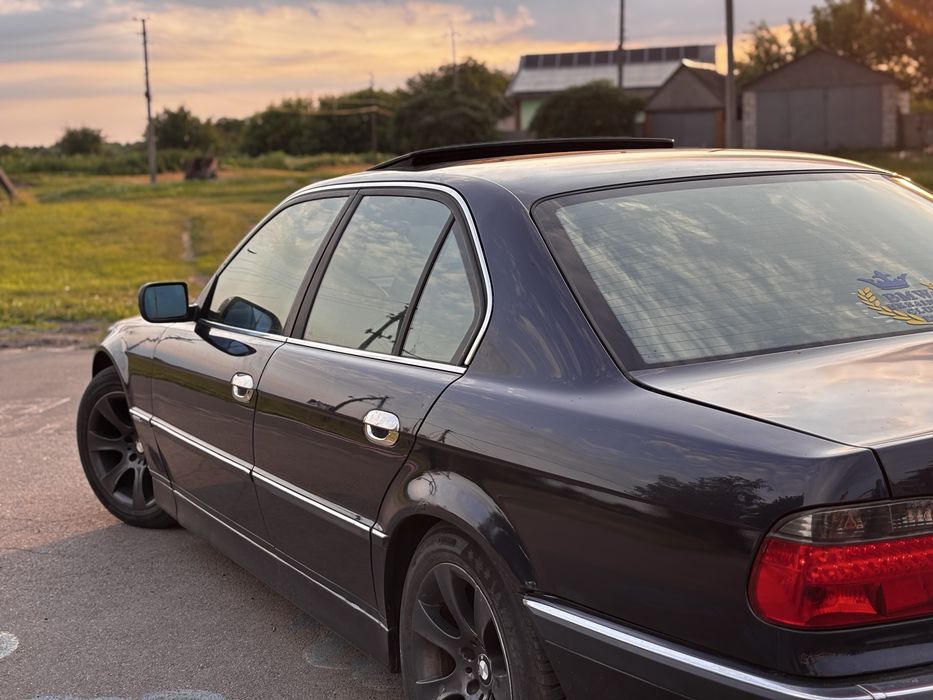Продам BMW 730 1995 року