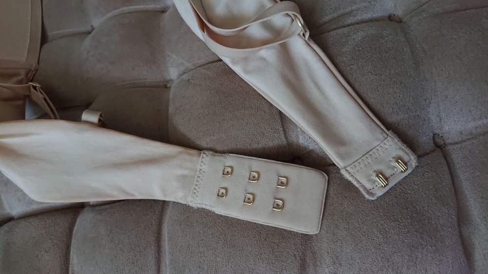 Бюстгалтер бра uniqlo