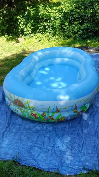 Продам детский бассейн