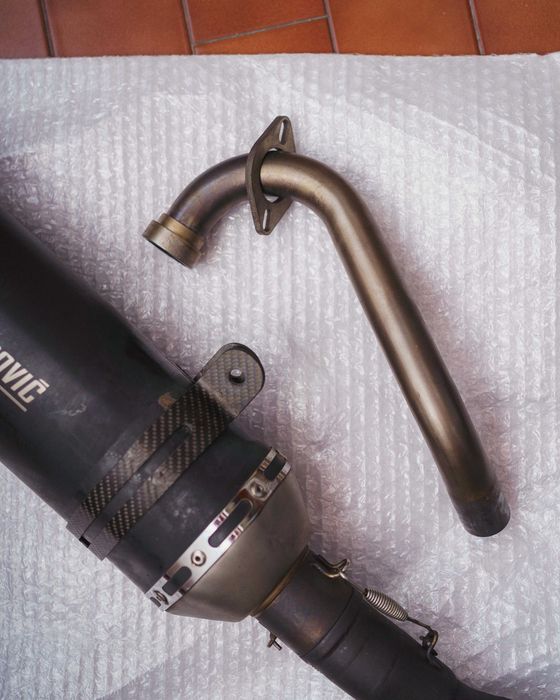 Tubo escape AKRAPOVIC xmax 125 com DB killer