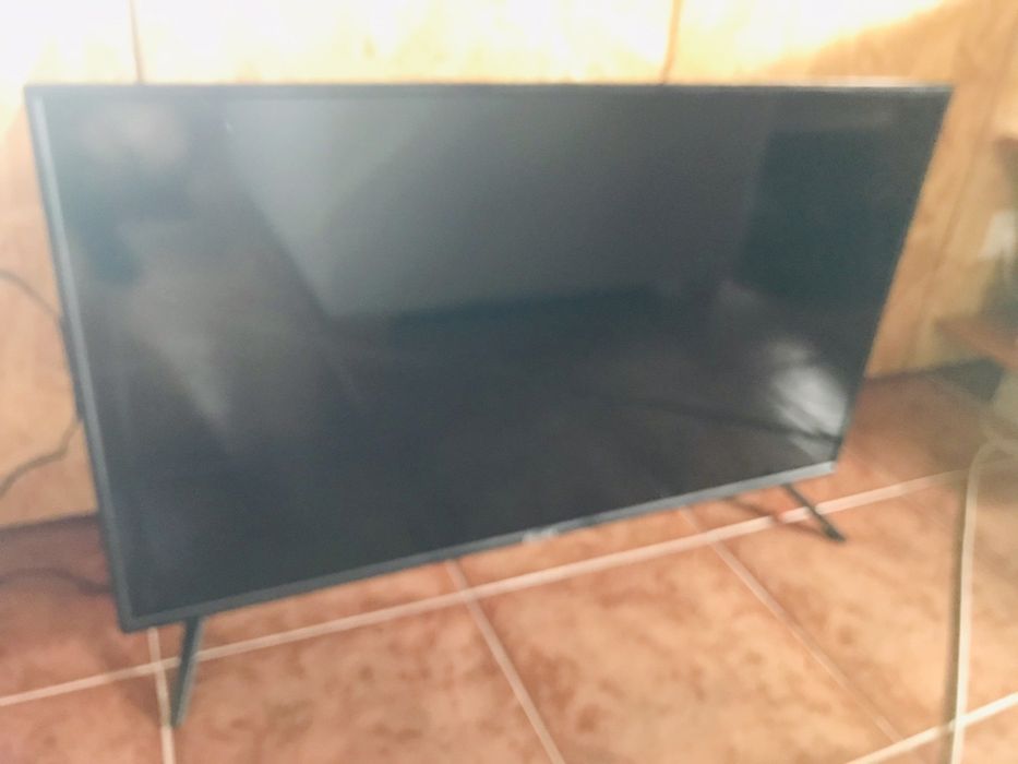 Lcd Smart TV Led Silver 40