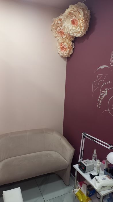 Продается салон красоты в центре города.