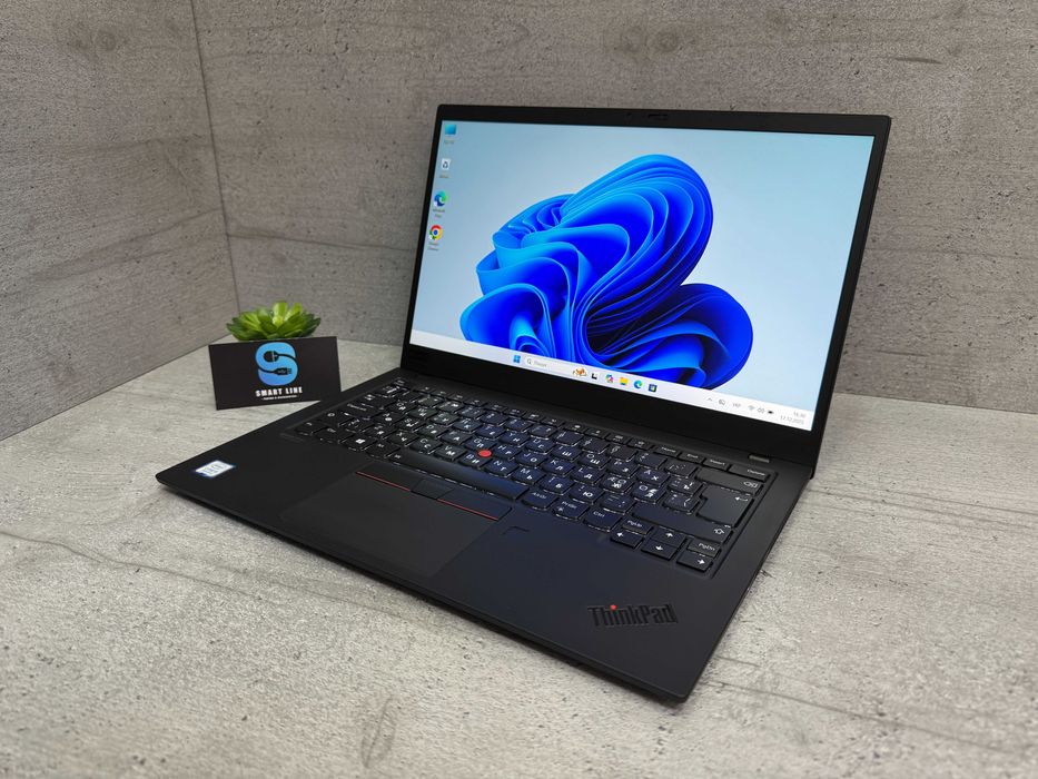 Стильний ноутбук Lenovo X1 Carbon 7th/i5-8265u/8gb ddr3/256gb ssd/14"