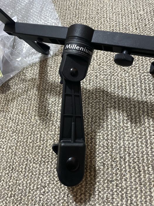 Продам тримач для планшета Millenium