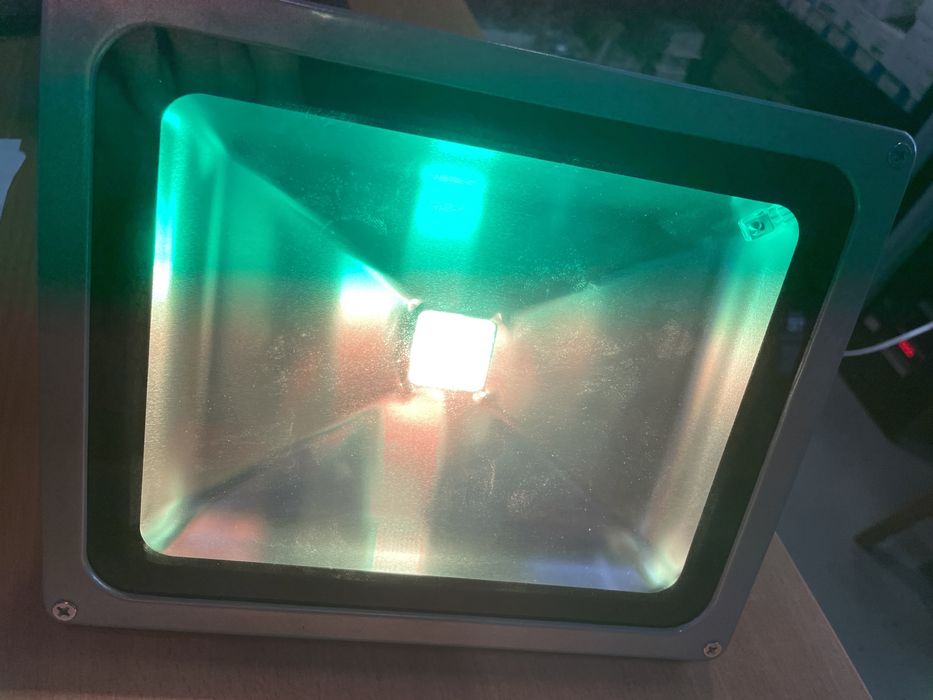 Projetor RGB 100W LED para exterior