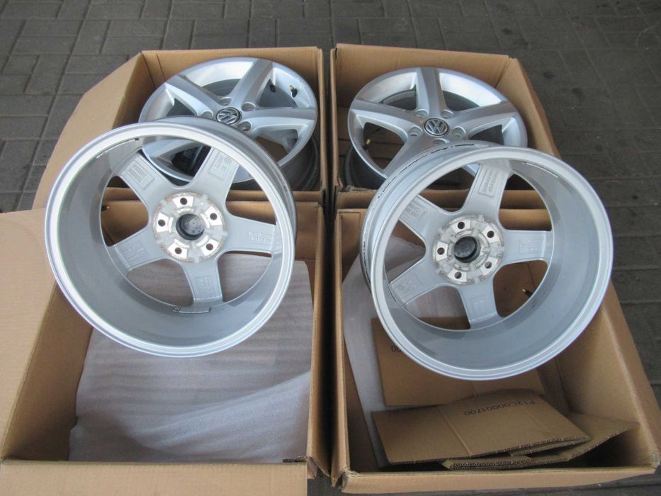 Felgi 16 VW Caddy Golf 7 VII oryginał 5G0601025CE