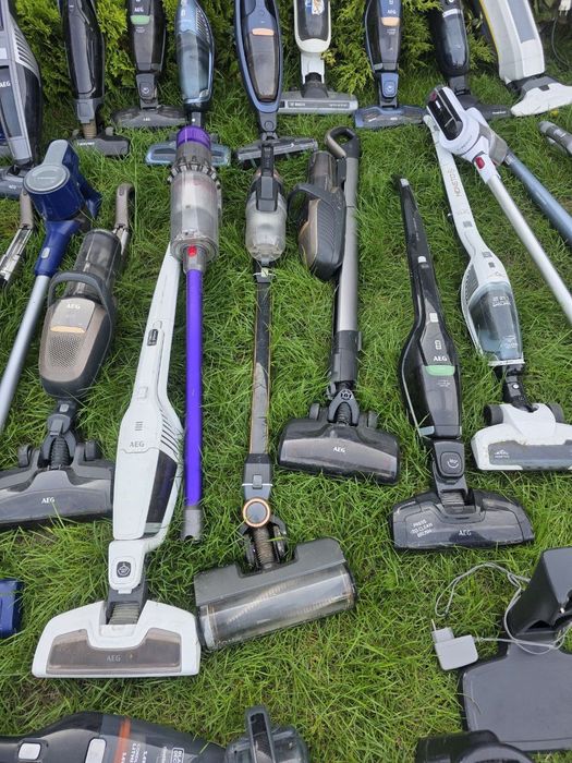 Опт Лот Акумуляторні Вертикальні пилососи з Німеччини