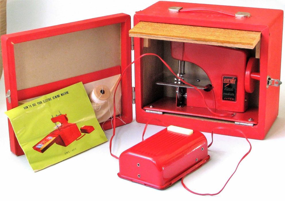 Máquina de costura elétrica brinquedo Vintage fabrico japonês Olympia