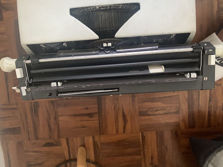 Máquina de escrever Olympia