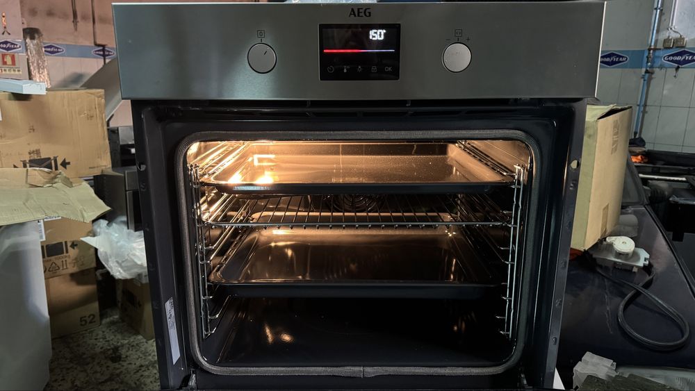 Forno AEG BPS331160M (71 L - 59.5 cm - Pirolítico - Inox)