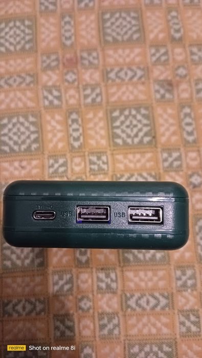 Повербанк з ліхтарем