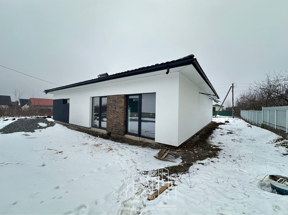 Продам новенький будинок комфортного планування!