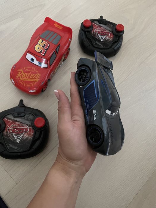 Cars Машинка на радиоуправлении Cars Молния Маквин