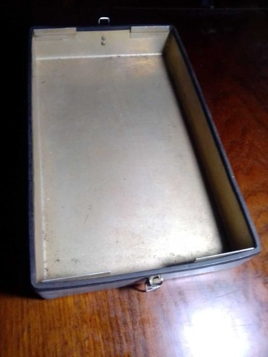 Продам крышку и инструкцию для осциллографа C1-65A