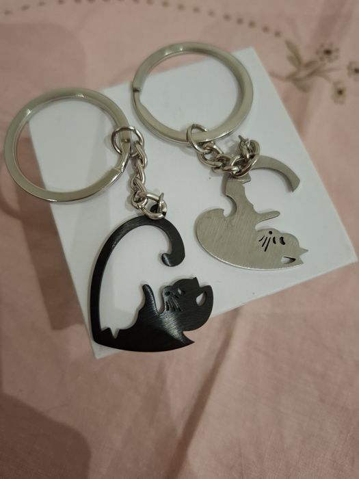 2 Chaveiro / Porta-chaves CATS FRIENDS Novos