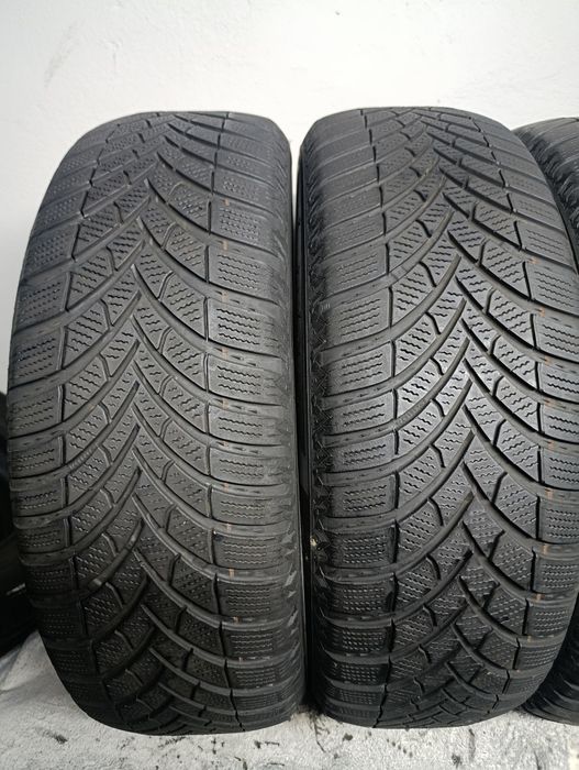 Шини резина 215*65 R17 Semperit