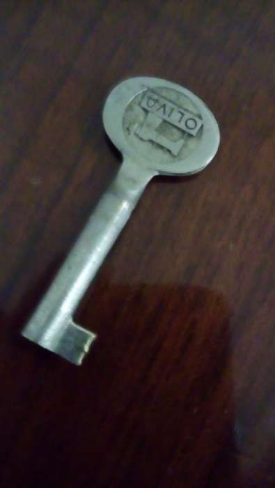 Maquina de Costura OLIVA CL 50 Como Nova