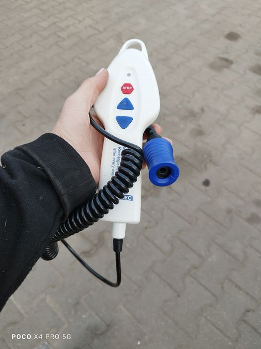 Pilot z akumulatorem do podnośnika wannowego Aquatec Orca