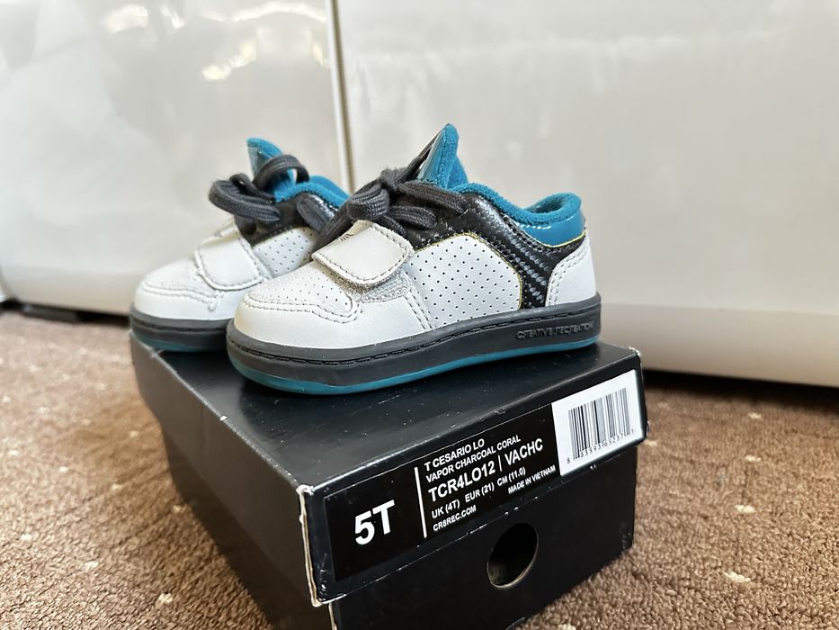 Стильні яскраві кроси , 21 розміру