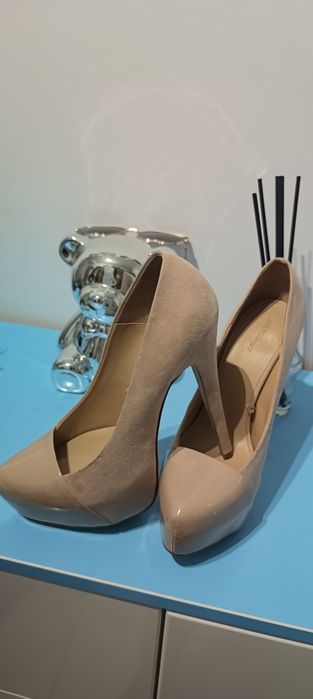 Szpilki czółenka Zara Basic