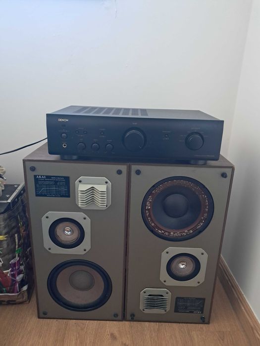 Amplificador Denon PMA-500AE + altifalantes AKAI SR 1300