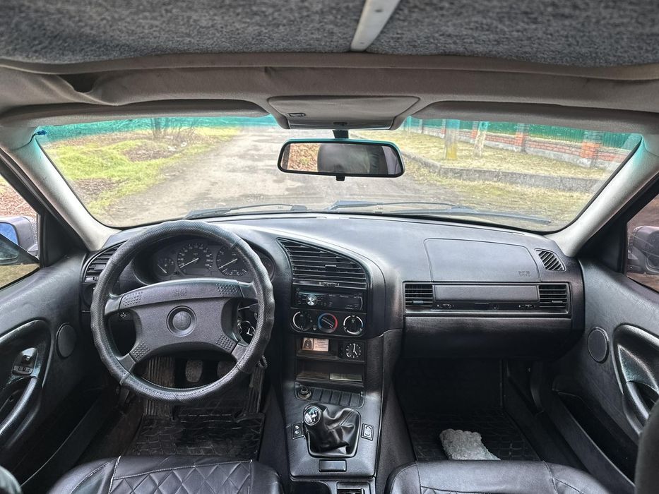 Продам BMW e36 1.6 бензин Терміново