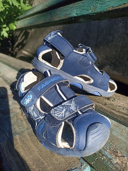 Босоніжки на липучках з закритим передом 27р для хлопчика