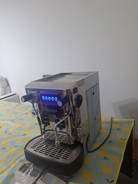máquina de café profissional La Piccola Cecilia Speed 2,