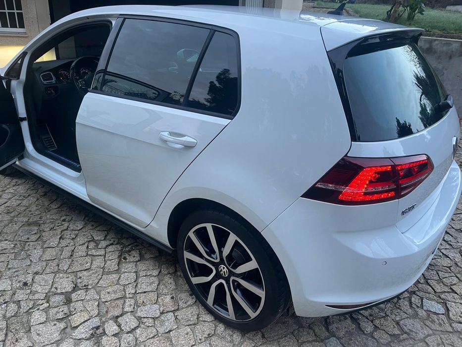 Volkswagen Golf GTE Híbrido Plugin